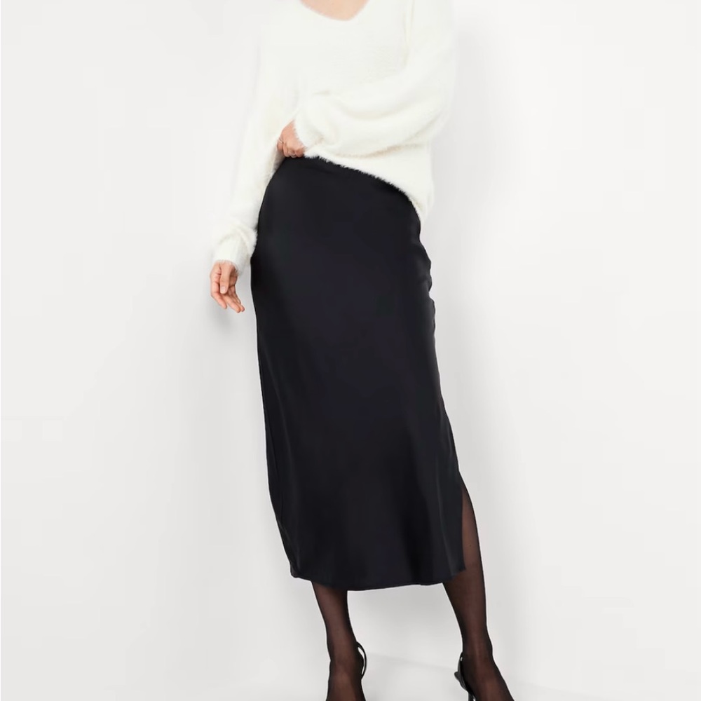 Old Navy Black Midi Skirt